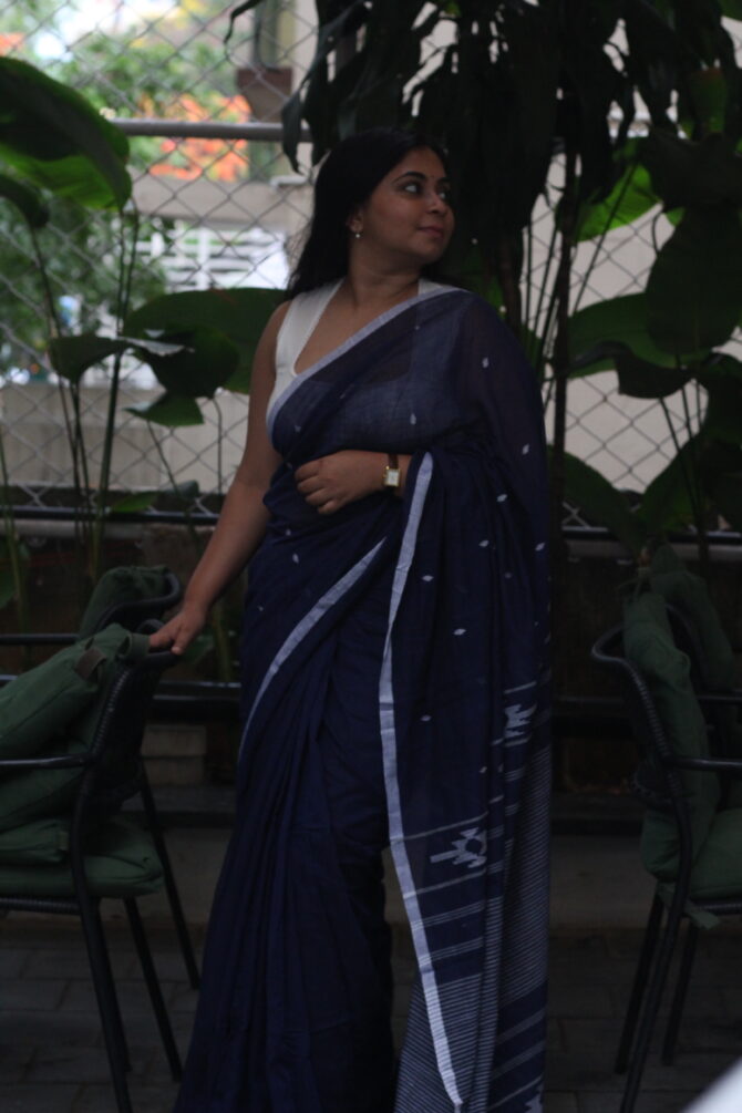Dark Night: Handwoven Jamdani - Image 5