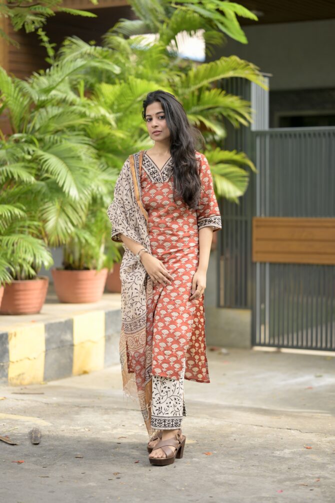 Rang: Handblock Bagru Print: Rust Red - Image 7